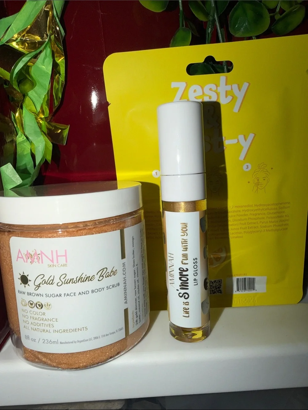 AMINAH Gold Sunshine Bake Sugar Scrub & Lip Gloss -Plus Face mask